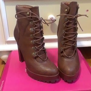 Women's boots